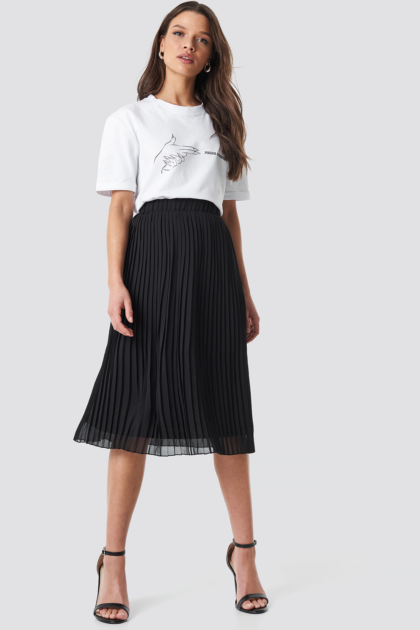 pleated-midi-skirt-czarny-na-kdlounge