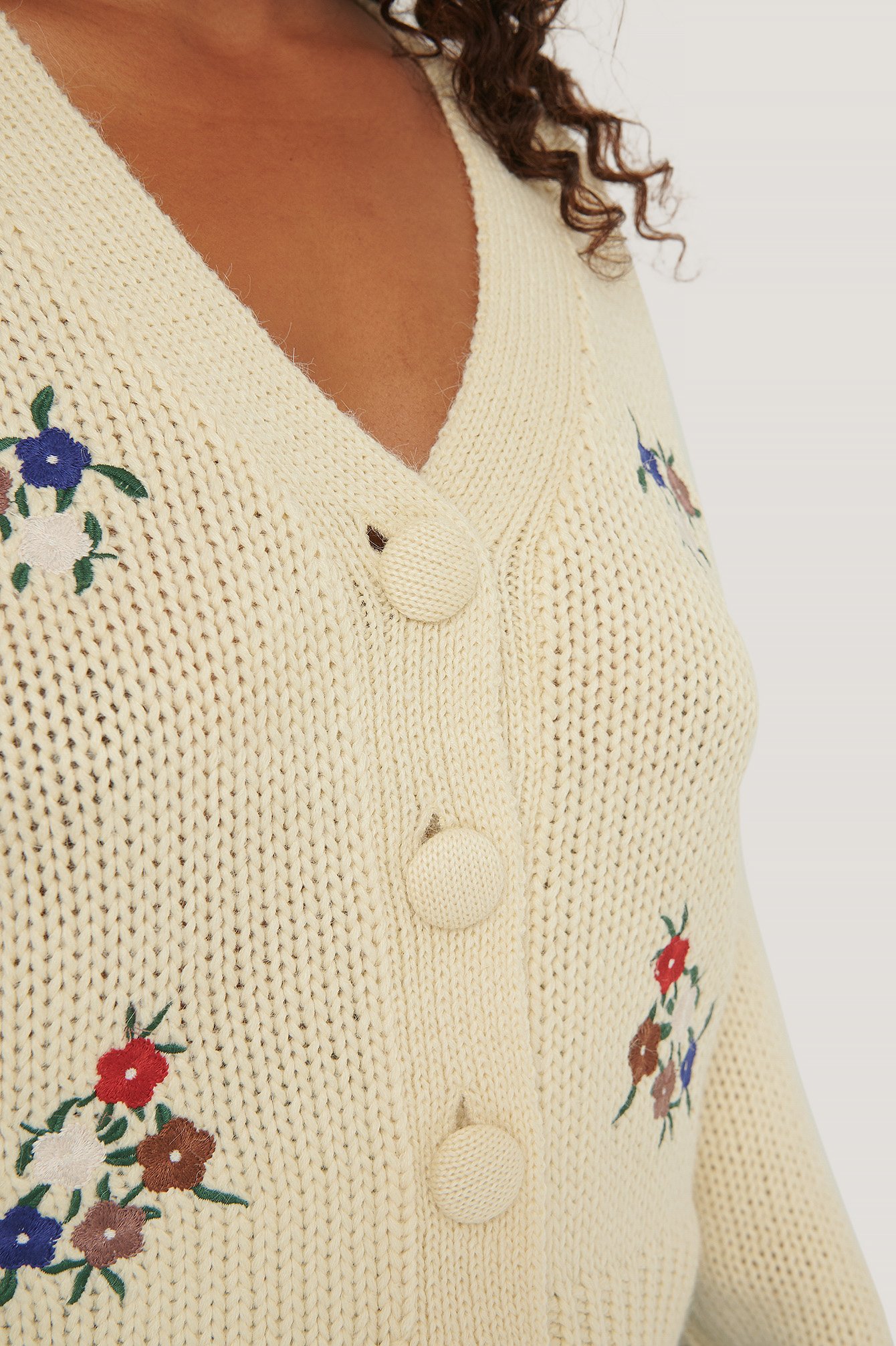 white knitted cropped cardigan