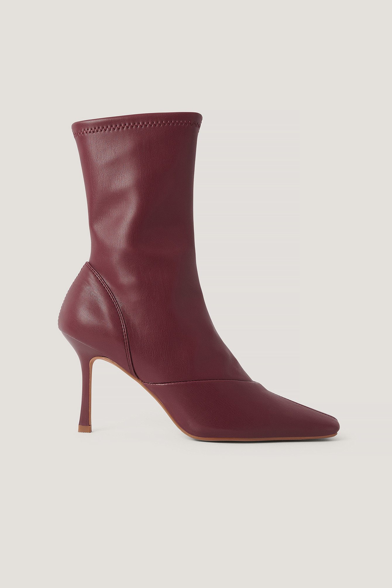 Pointy Hourglass Boots Red | na-kdlounge.com