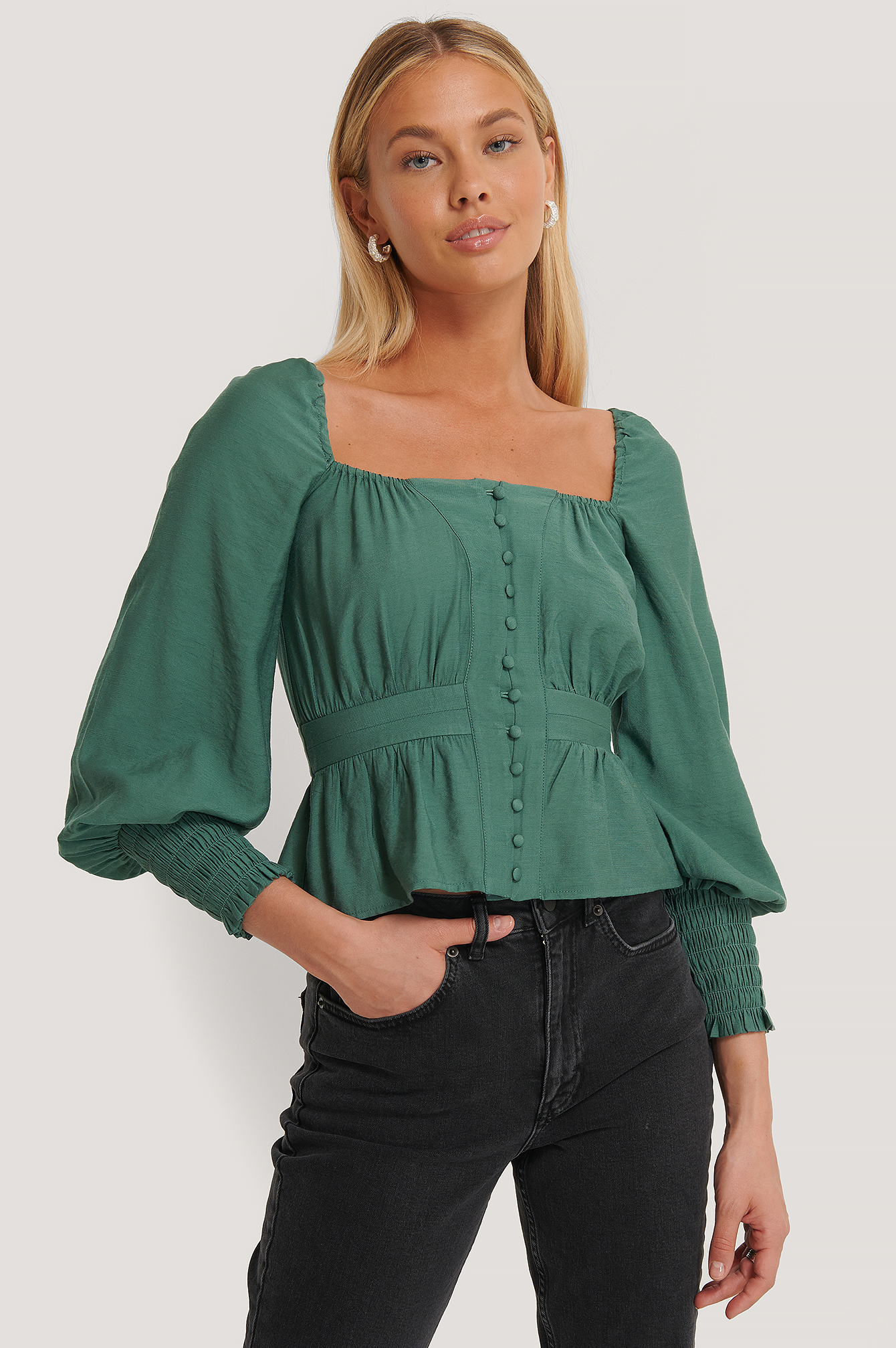 puff shoulder tshirt