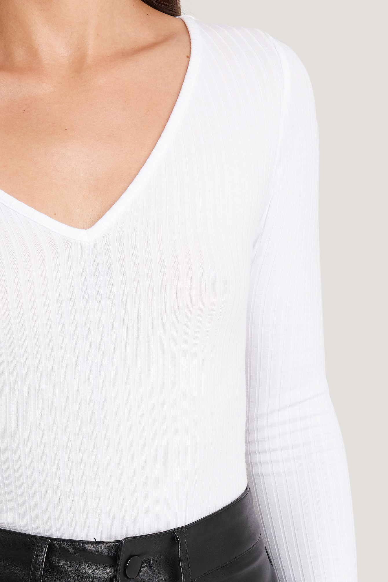 white long sleeve v neck