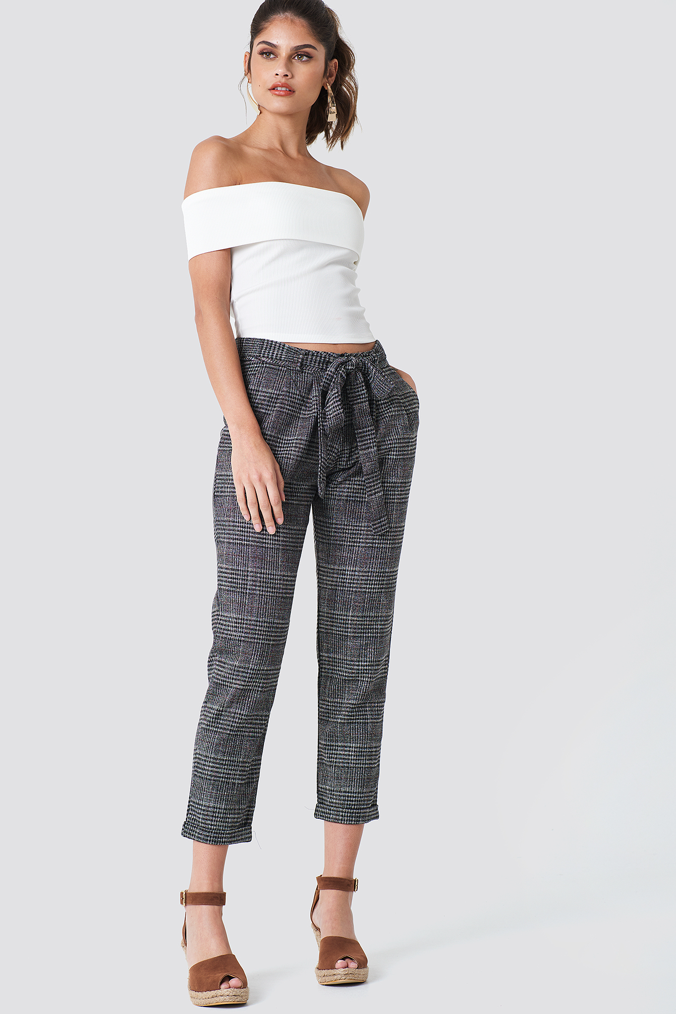 grey pants checkered